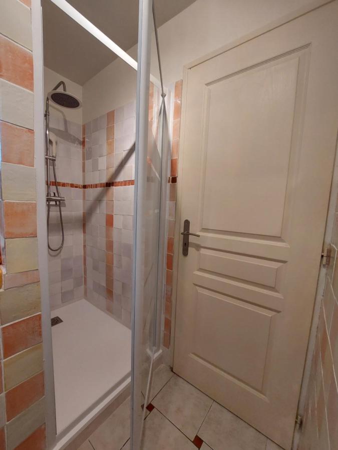 Mas Des Cigognes Panzió Le Thor Kültér fotó